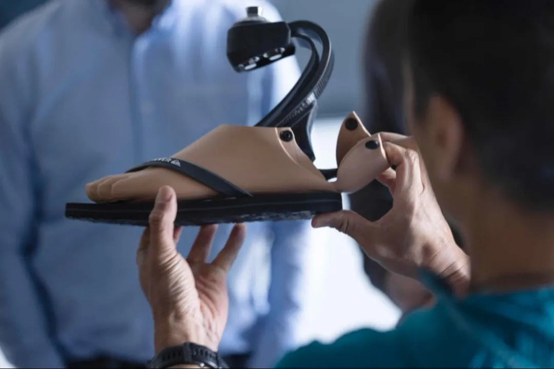 碳纖儲(chǔ)能防水徦腳